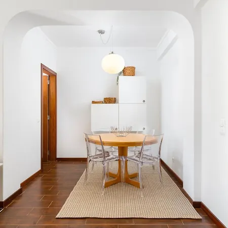 Al - Sol Nascente 1 Modern Ground Floor,